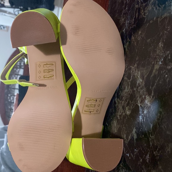 Neon Brand New Call it Spring Heels - Picture 2 of 2